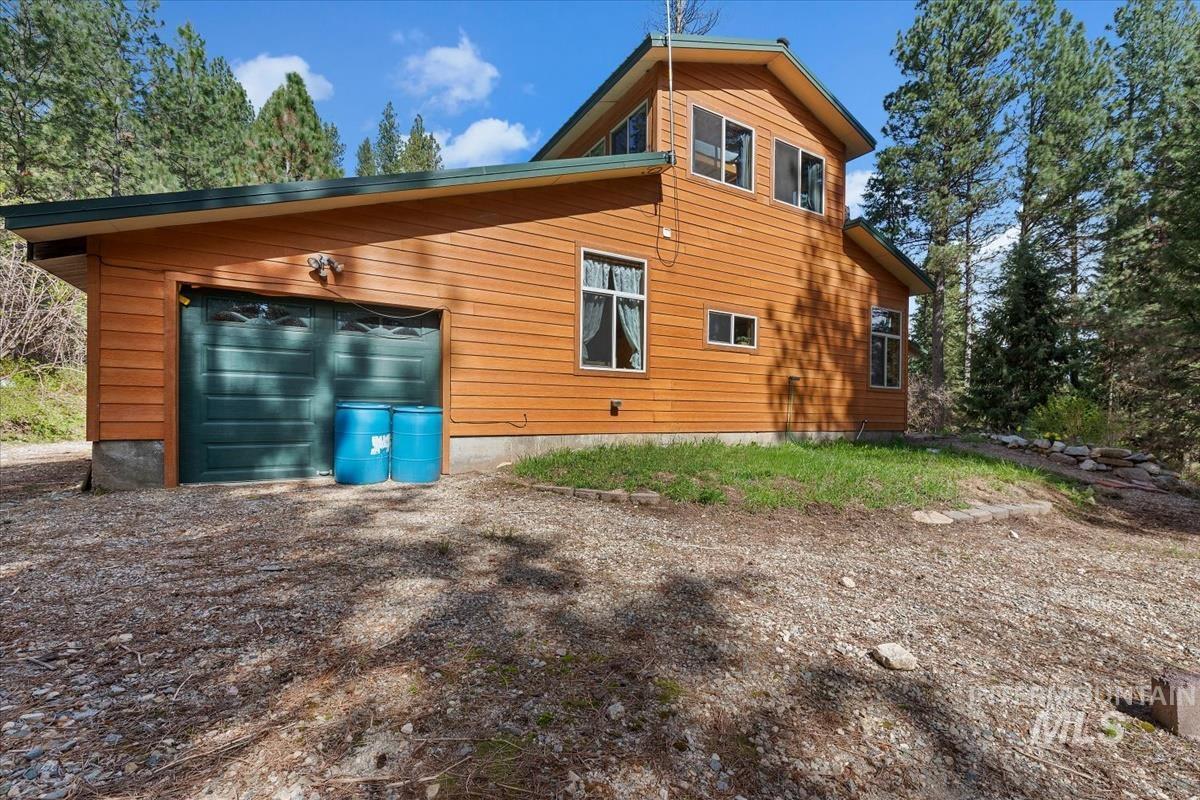 11 Shadow Rd, Garden Valley, Idaho 83622, 3 Bedrooms, 2 Bathrooms, Residential For Sale, Price $559,900,MLS 98983023