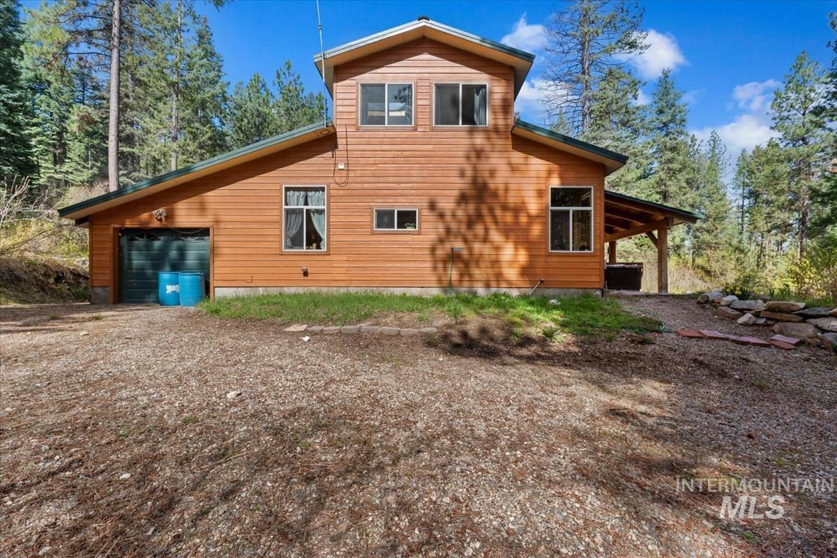 11 Shadow Rd, Garden Valley, Idaho 83622, 3 Bedrooms, 2 Bathrooms, Residential For Sale, Price $559,900,MLS 98983023