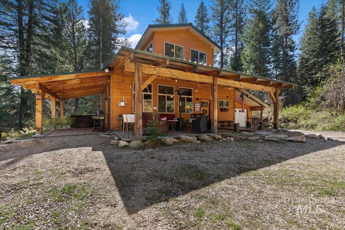 11 Shadow Rd, Garden Valley, Idaho 83622, 3 Bedrooms, 2 Bathrooms, Residential For Sale, Price $559,900,MLS 98983023