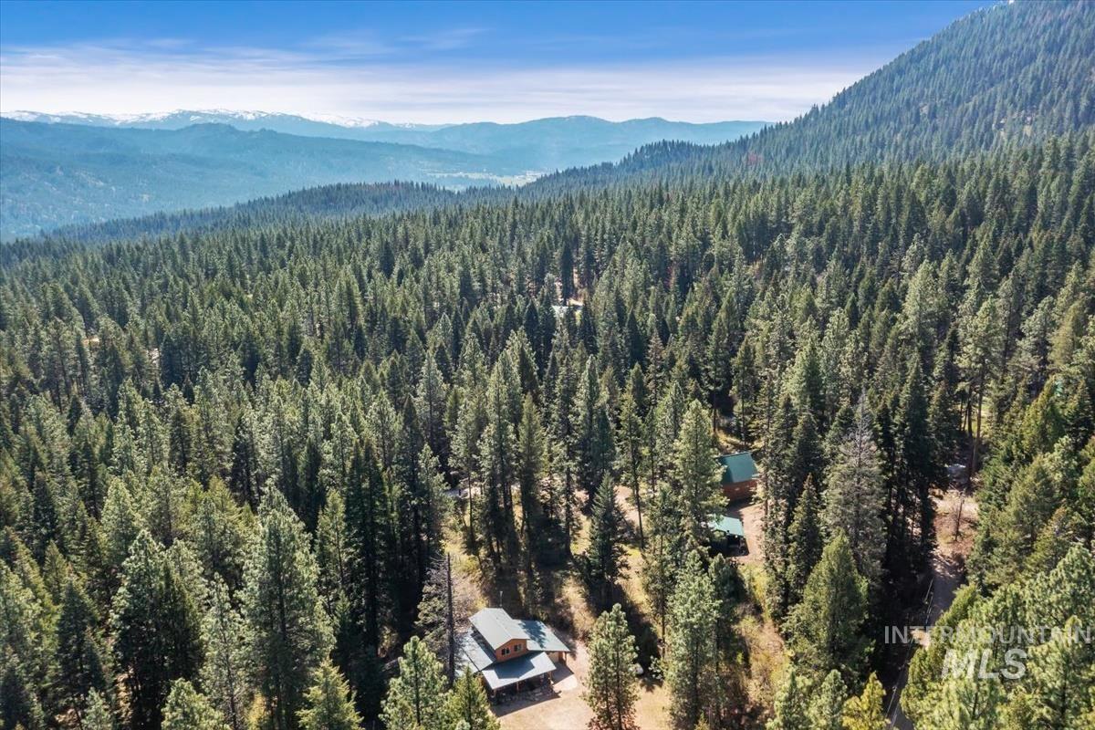 11 Shadow Rd, Garden Valley, Idaho 83622, 3 Bedrooms, 2 Bathrooms, Residential For Sale, Price $559,900,MLS 98983023