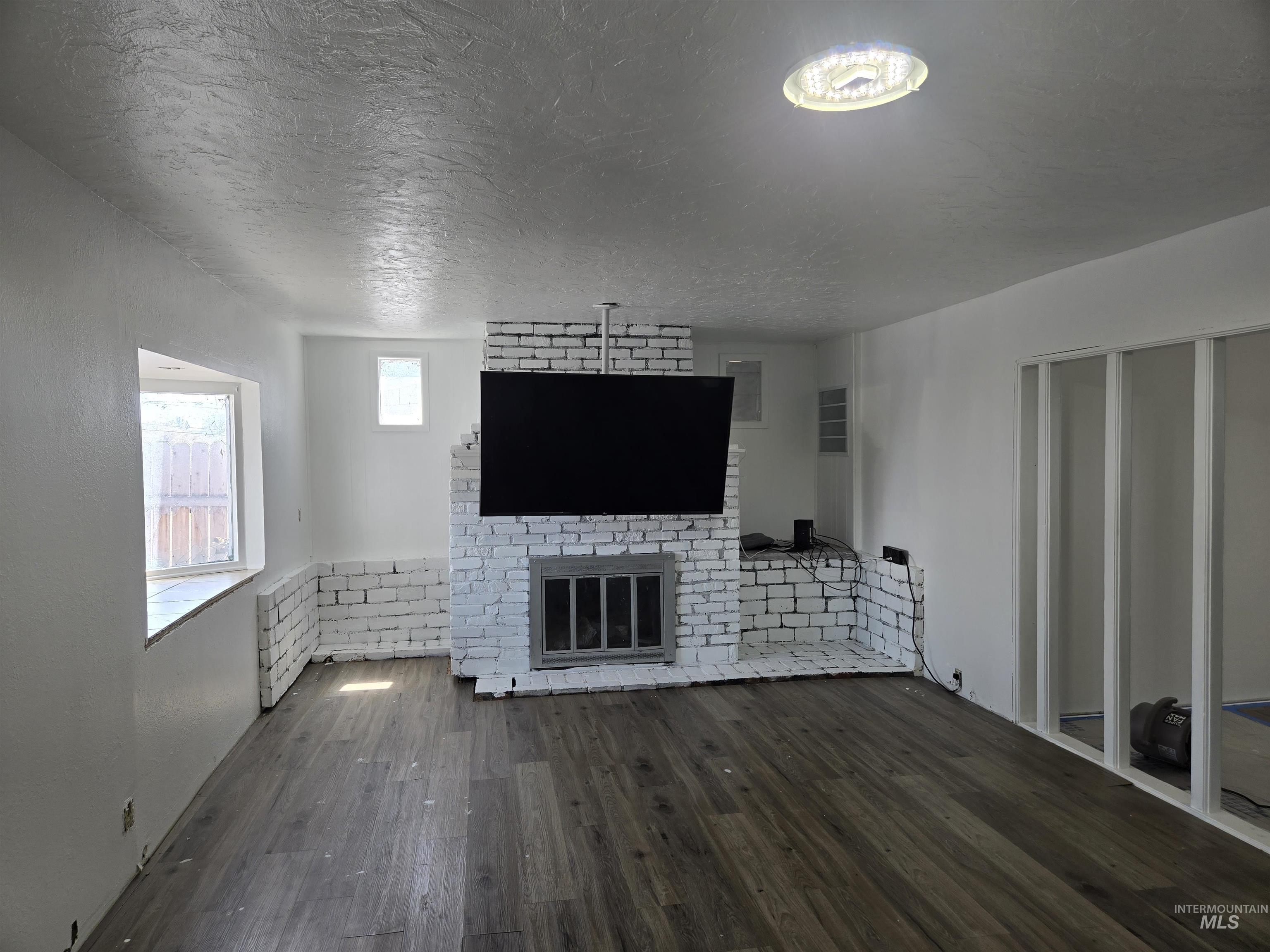 260 Buena Vista St, Twin Falls, Idaho 83301-7807, 3 Bedrooms, 1 Bathroom, Residential For Sale, Price $249,000, 98983024