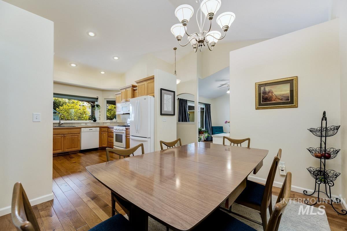 4151 Clearbrook Pl, Meridian, Idaho 83646, 4 Bedrooms, 3 Bathrooms, Residential For Sale, Price $598,000,MLS 98983025