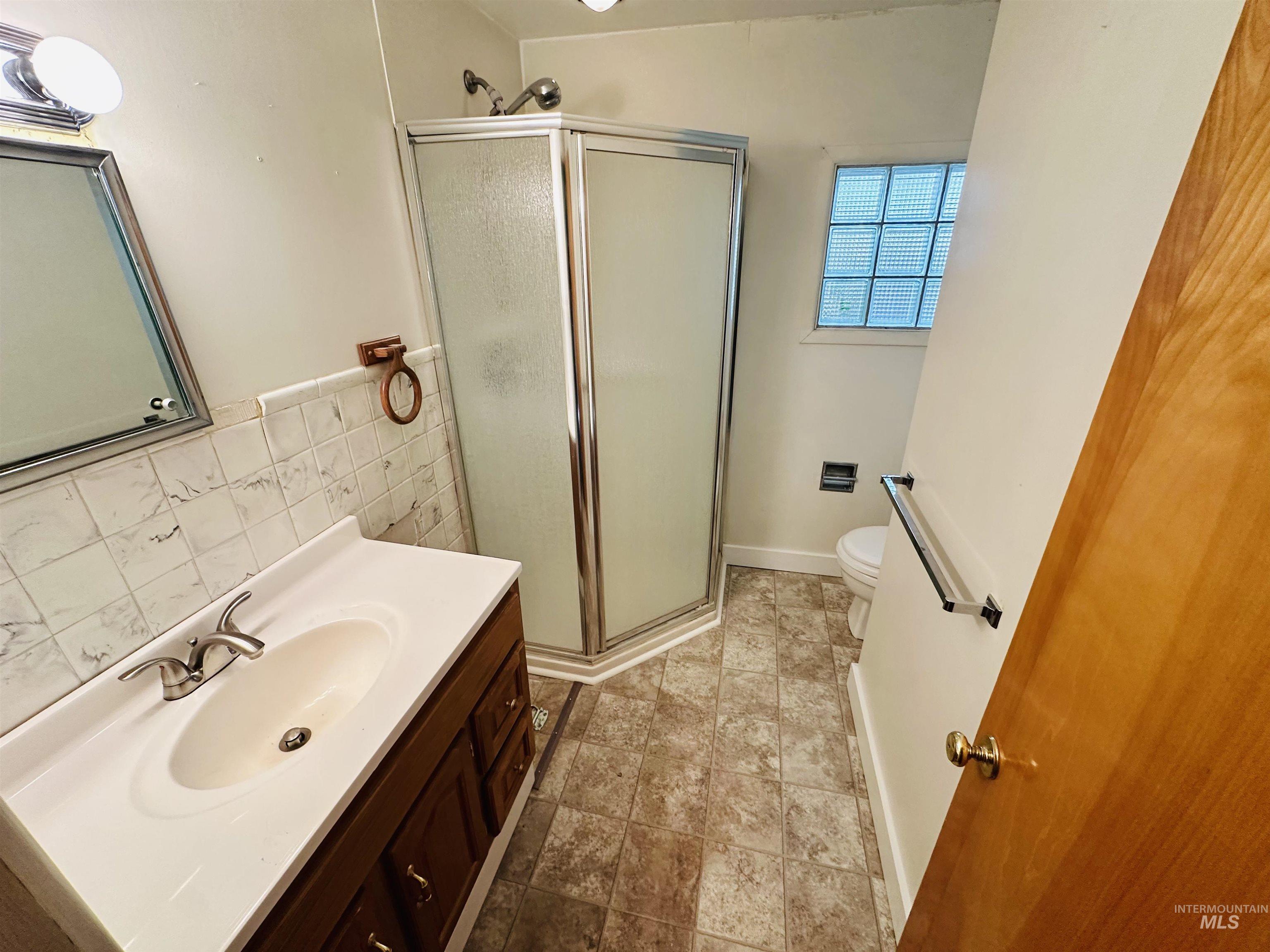 912 SW 5TH ST, Ontario, Oregon 97914, 3 Bedrooms, 2 Bathrooms, Residential For Sale, Price $275,000, 98983026