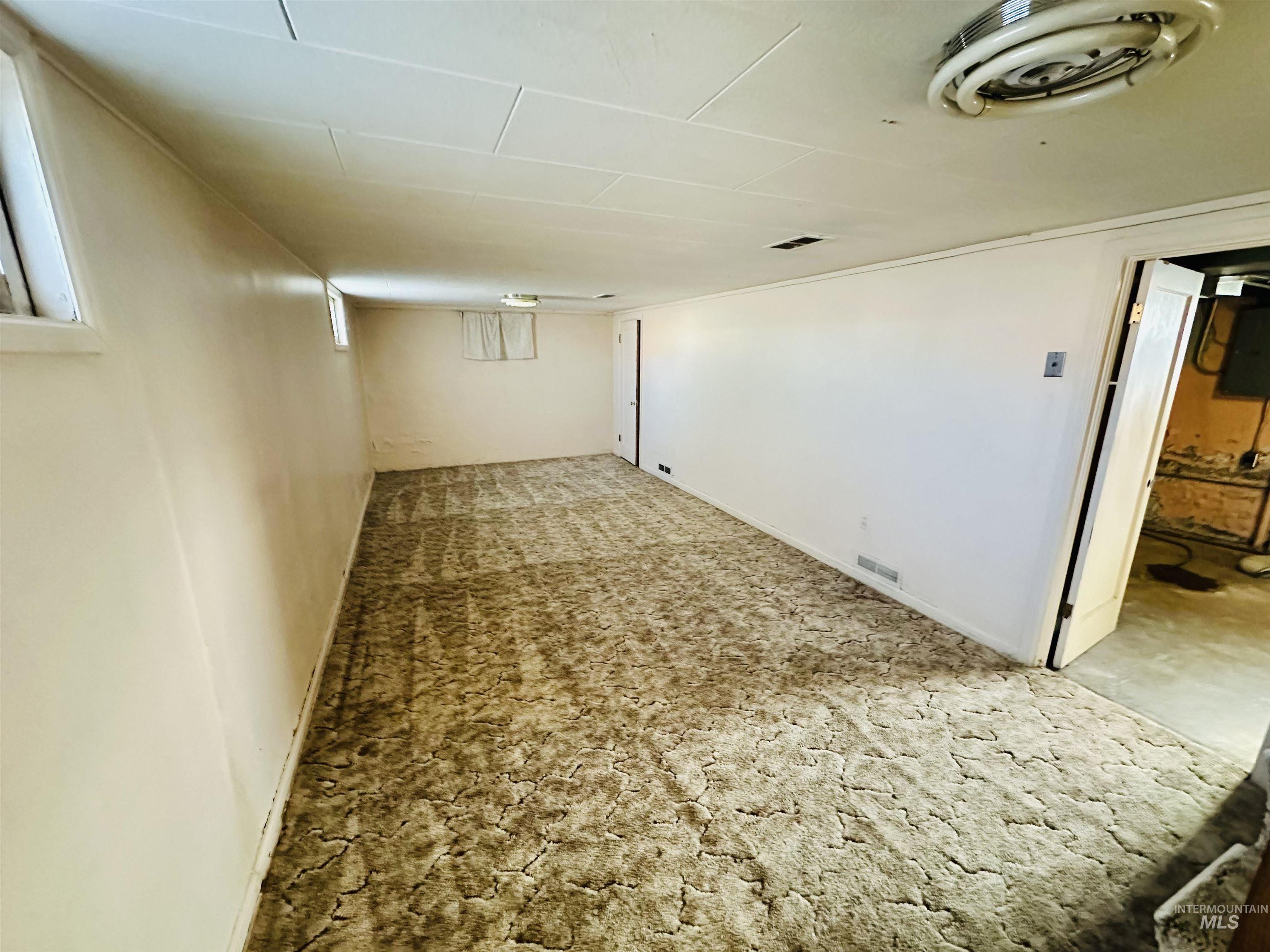 912 SW 5TH ST, Ontario, Oregon 97914, 3 Bedrooms, 2 Bathrooms, Residential For Sale, Price $275,000, 98983026