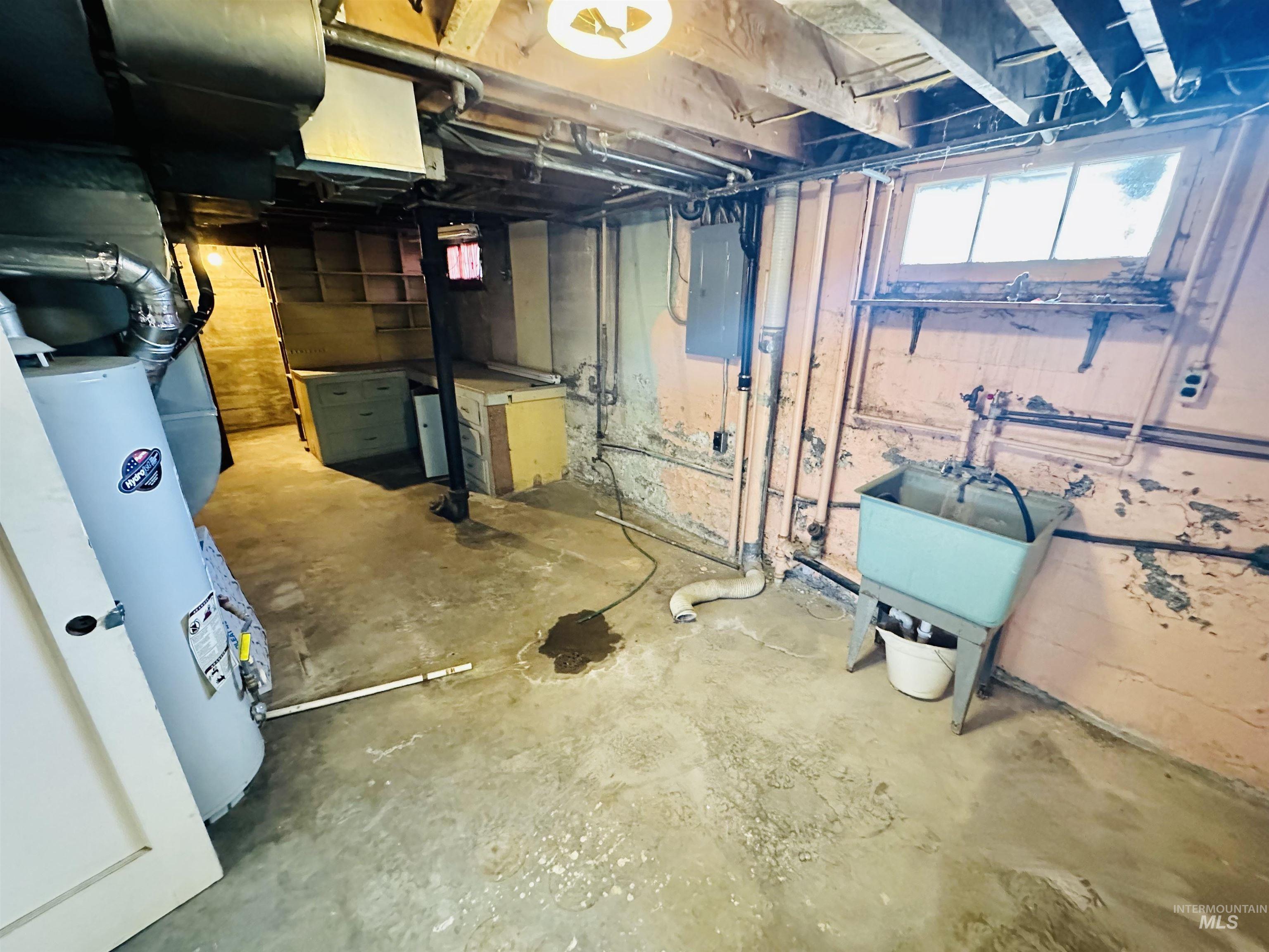 912 SW 5TH ST, Ontario, Oregon 97914, 3 Bedrooms, 2 Bathrooms, Residential For Sale, Price $275,000, 98983026