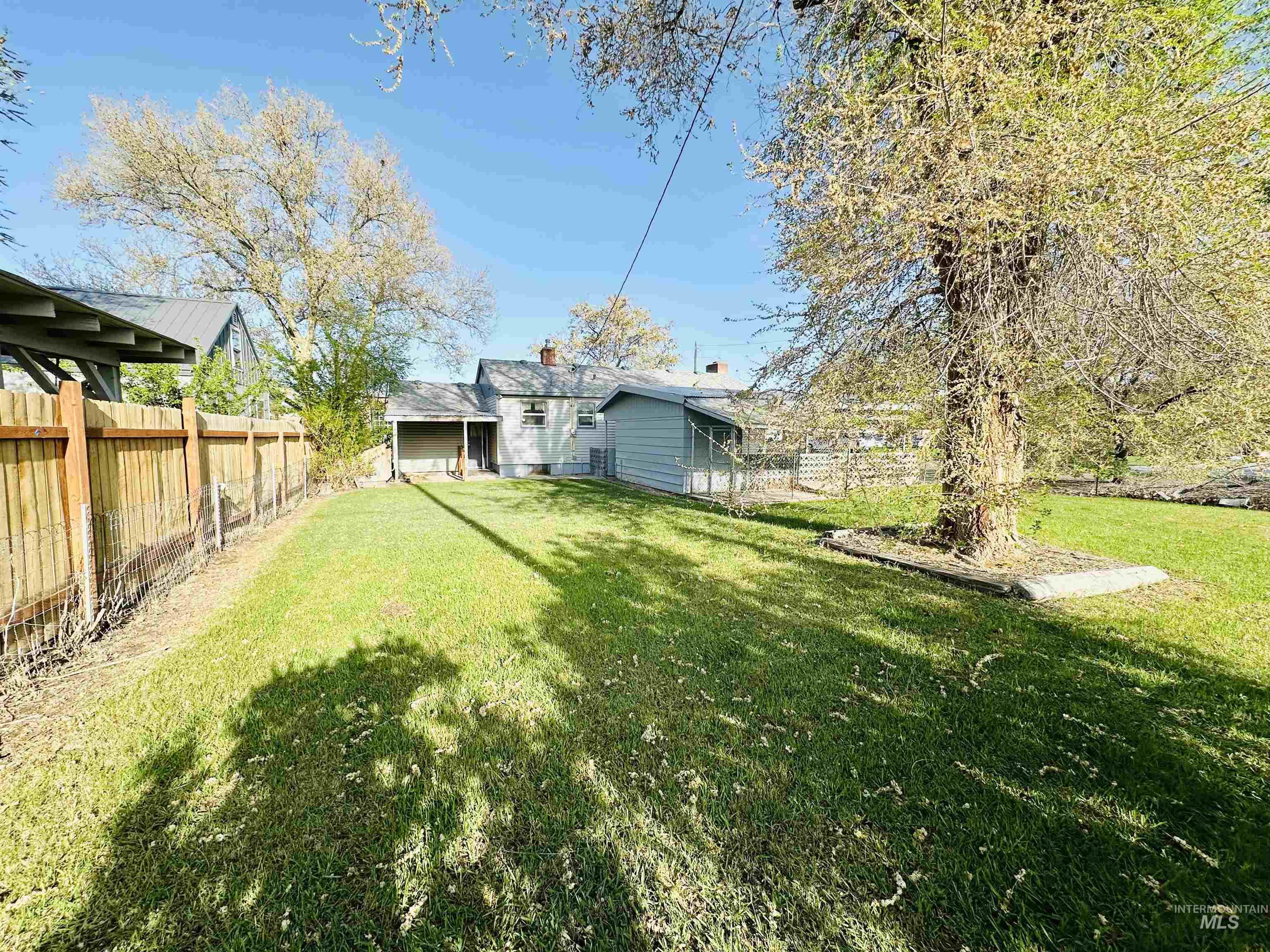 912 SW 5TH ST, Ontario, Oregon 97914, 3 Bedrooms, 2 Bathrooms, Residential For Sale, Price $275,000, 98983026