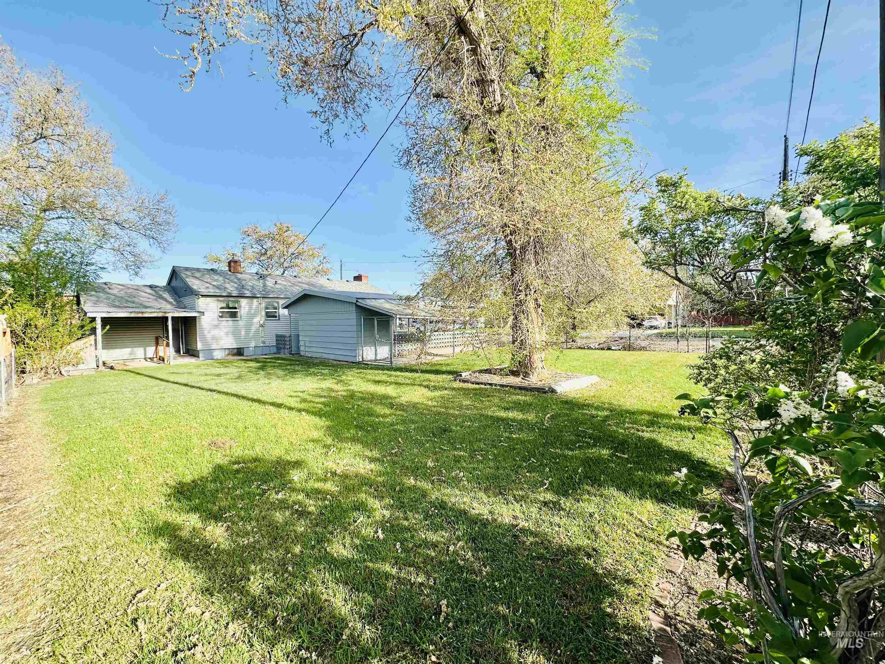 912 SW 5TH ST, Ontario, Oregon 97914, 3 Bedrooms, 2 Bathrooms, Residential For Sale, Price $275,000, 98983026