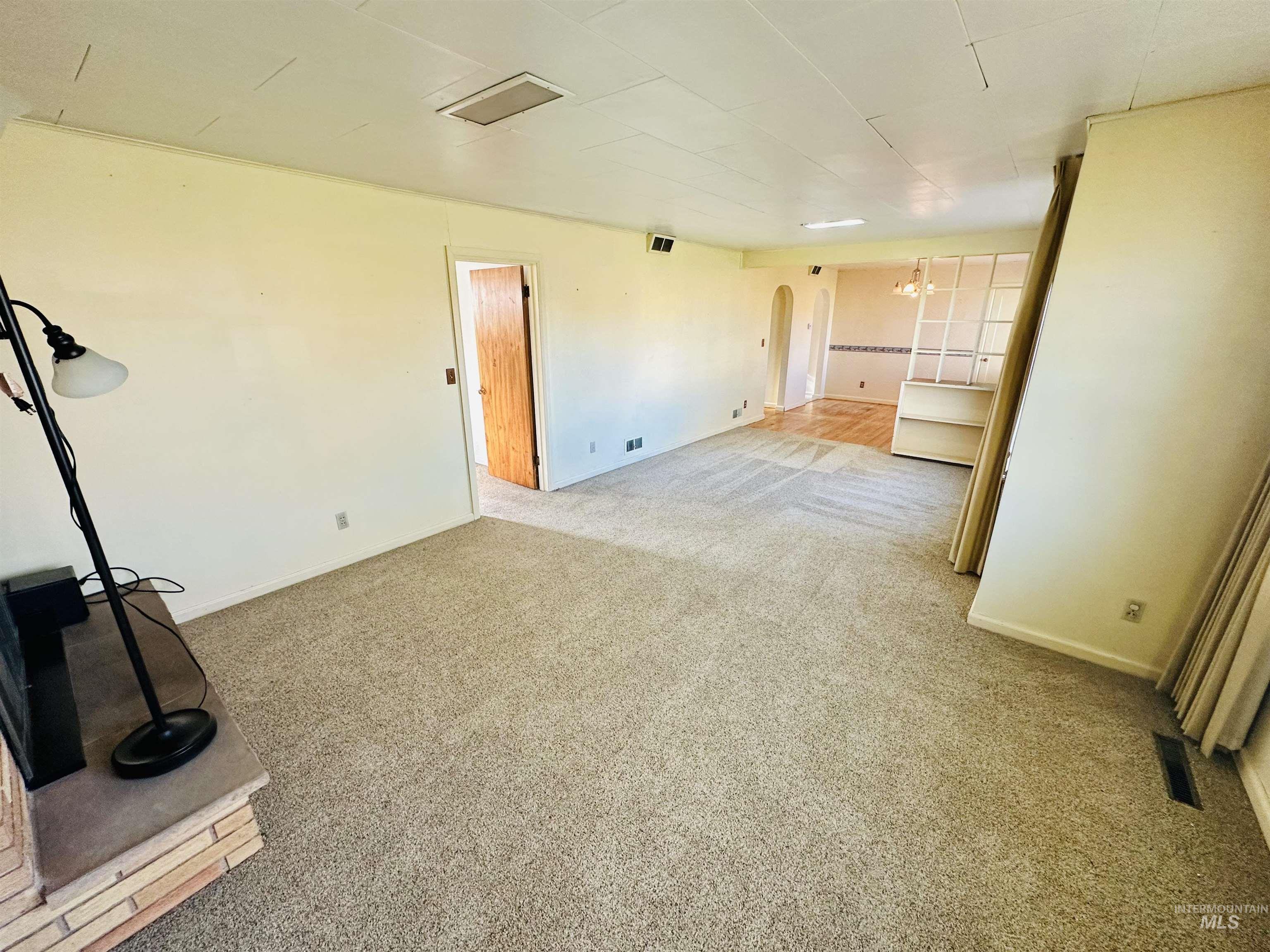 912 SW 5TH ST, Ontario, Oregon 97914, 3 Bedrooms, 2 Bathrooms, Residential For Sale, Price $275,000, 98983026