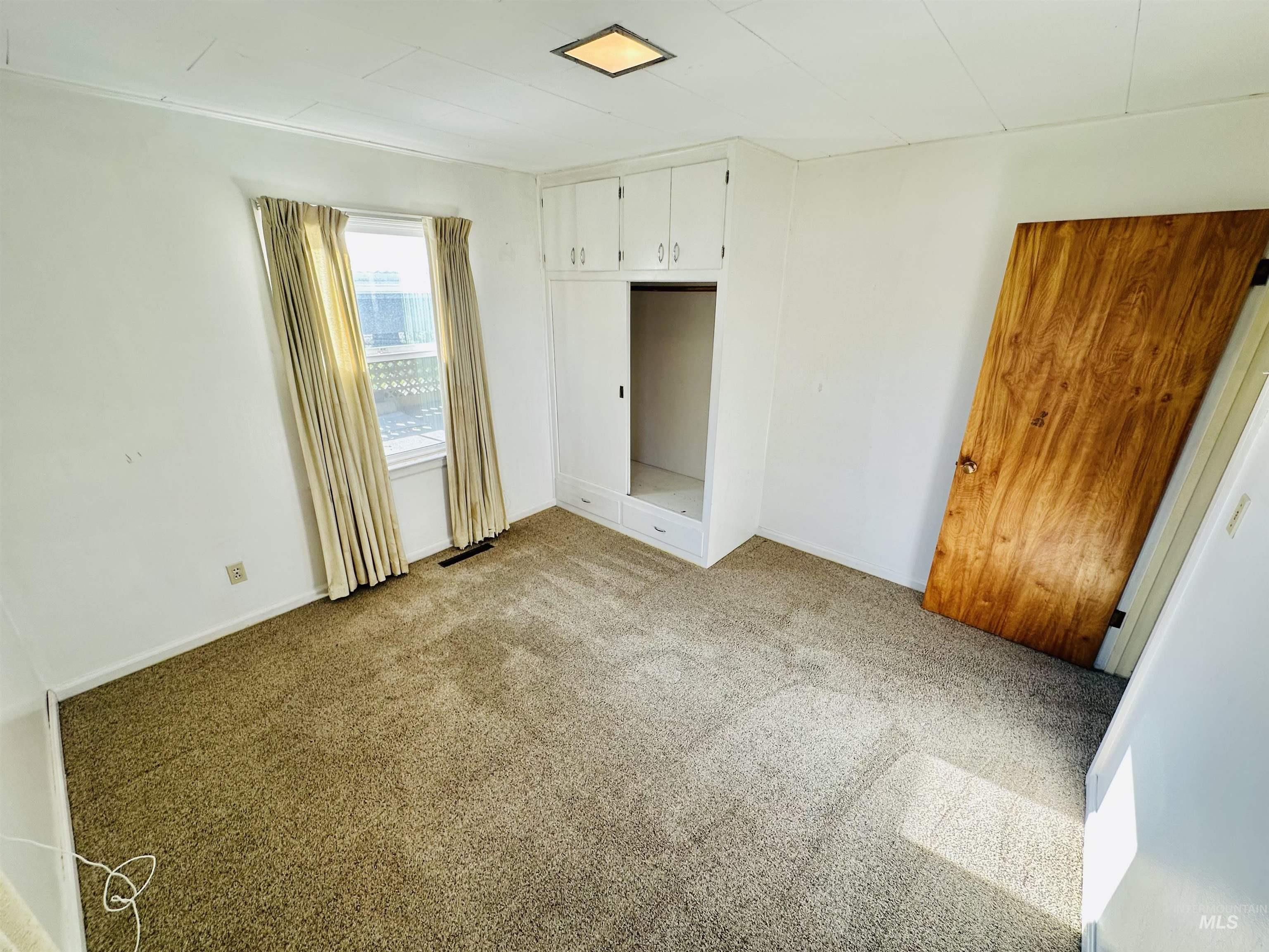 912 SW 5TH ST, Ontario, Oregon 97914, 3 Bedrooms, 2 Bathrooms, Residential For Sale, Price $275,000, 98983026