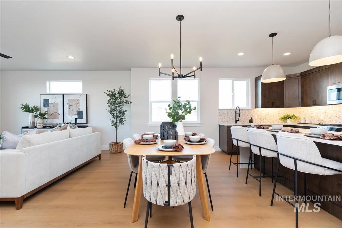 6397 N Birch Run Ln, Eagle, Idaho 83616, 3 Bedrooms, 2.5 Bathrooms, Residential For Sale, Price $524,800,MLS 98983027