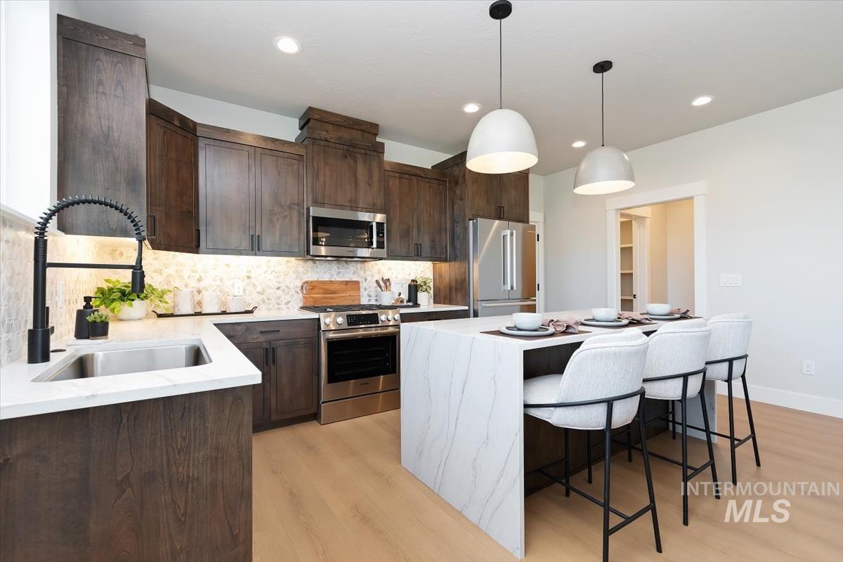 6397 N Birch Run Ln, Eagle, Idaho 83616, 3 Bedrooms, 2.5 Bathrooms, Residential For Sale, Price $524,800,MLS 98983027