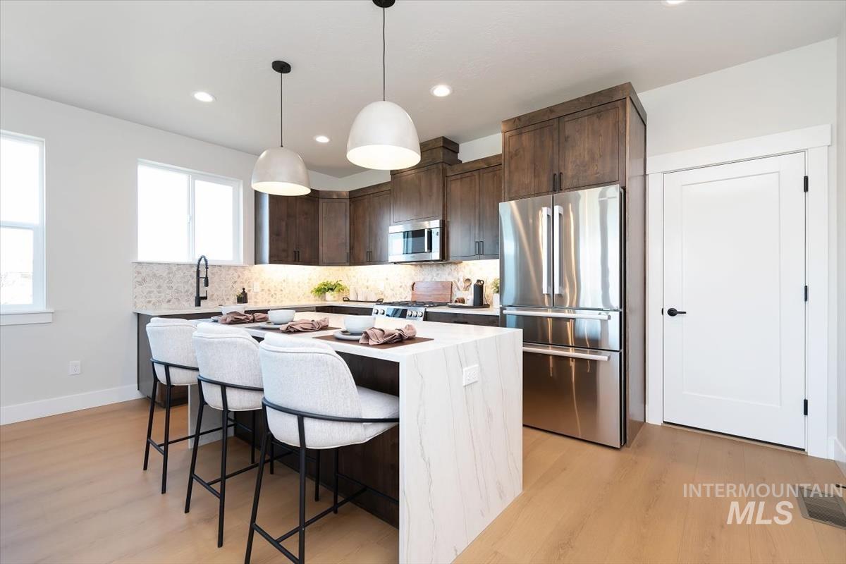 6397 N Birch Run Ln, Eagle, Idaho 83616, 3 Bedrooms, 2.5 Bathrooms, Residential For Sale, Price $524,800,MLS 98983027