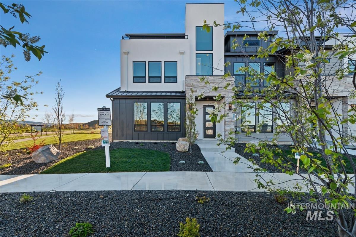 6397 N Birch Run Ln, Eagle, Idaho 83616, 3 Bedrooms, 2.5 Bathrooms, Residential For Sale, Price $524,800,MLS 98983027