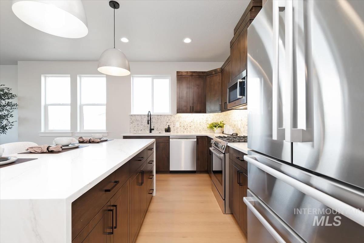 6397 N Birch Run Ln, Eagle, Idaho 83616, 3 Bedrooms, 2.5 Bathrooms, Residential For Sale, Price $524,800,MLS 98983027