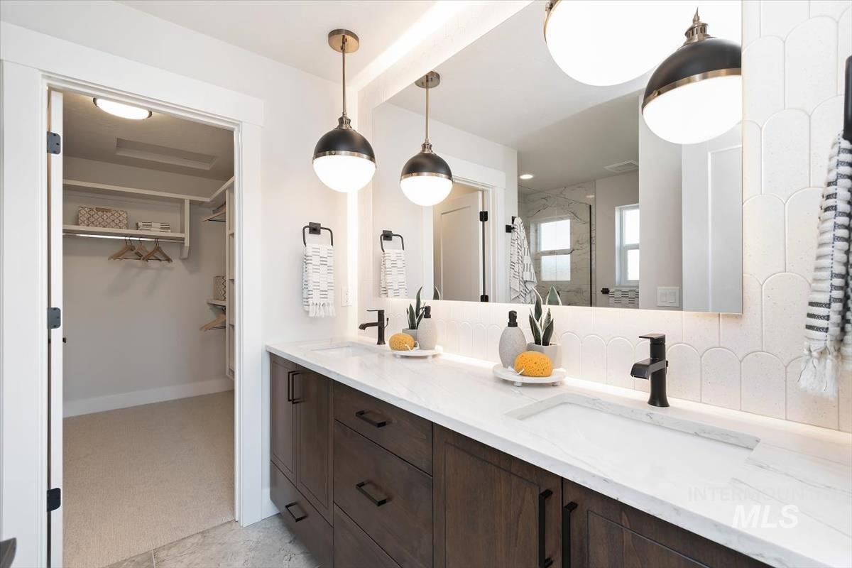 6397 N Birch Run Ln, Eagle, Idaho 83616, 3 Bedrooms, 2.5 Bathrooms, Residential For Sale, Price $524,800,MLS 98983027