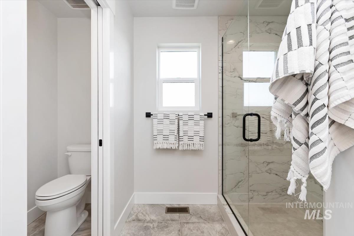 6397 N Birch Run Ln, Eagle, Idaho 83616, 3 Bedrooms, 2.5 Bathrooms, Residential For Sale, Price $524,800,MLS 98983027