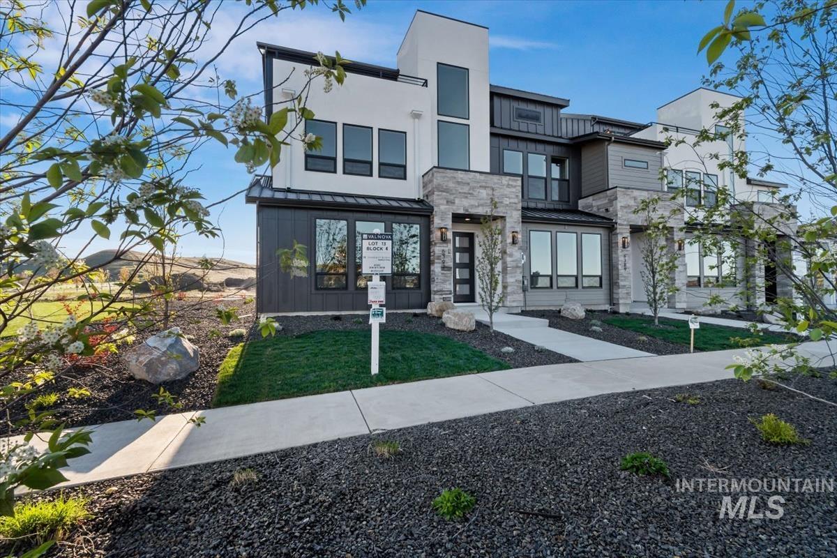 6397 N Birch Run Ln, Eagle, Idaho 83616, 3 Bedrooms, 2.5 Bathrooms, Residential For Sale, Price $524,800,MLS 98983027