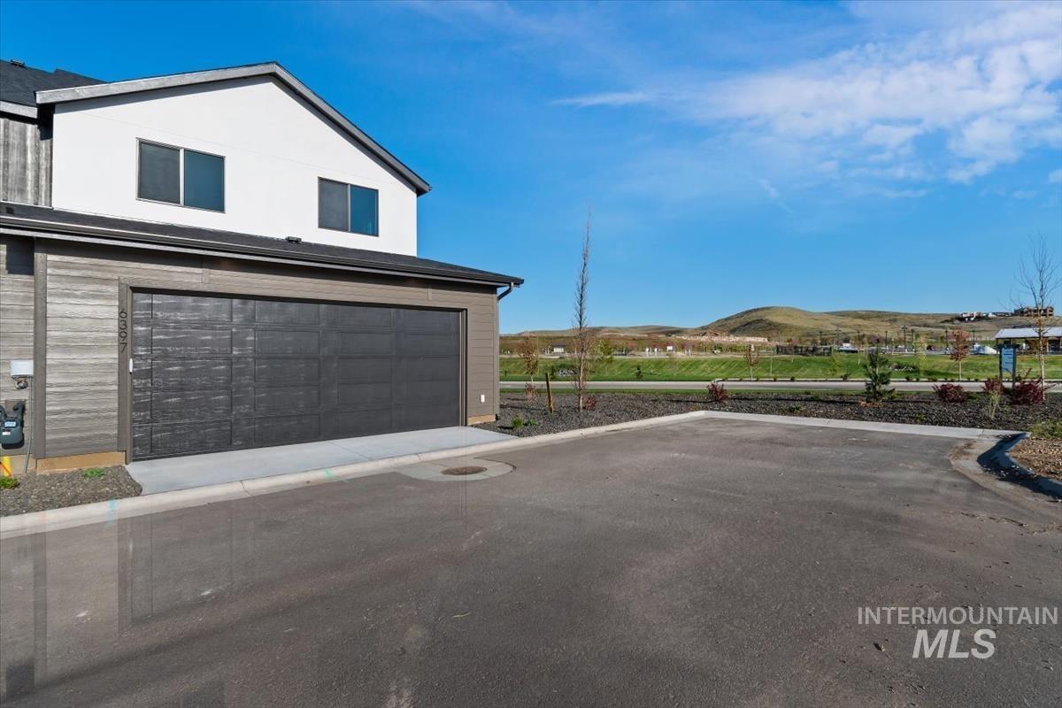 6397 N Birch Run Ln, Eagle, Idaho 83616, 3 Bedrooms, 2.5 Bathrooms, Residential For Sale, Price $524,800,MLS 98983027
