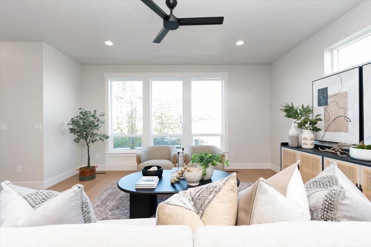 6397 N Birch Run Ln, Eagle, Idaho 83616, 3 Bedrooms, 2.5 Bathrooms, Residential For Sale, Price $524,800,MLS 98983027