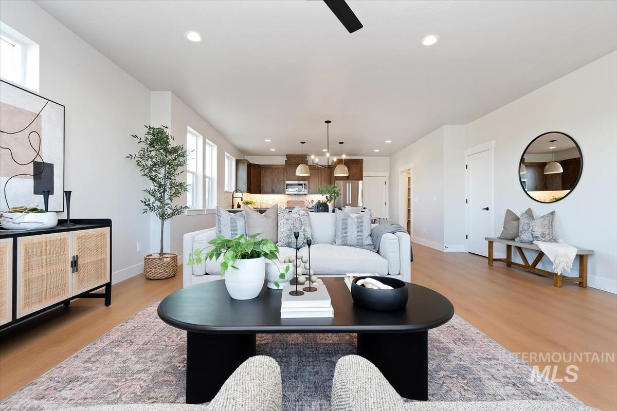 6397 N Birch Run Ln, Eagle, Idaho 83616, 3 Bedrooms, 2.5 Bathrooms, Residential For Sale, Price $524,800,MLS 98983027