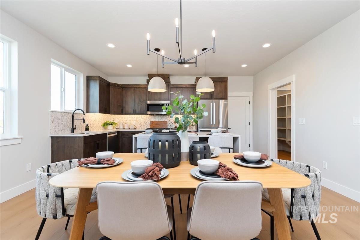 6397 N Birch Run Ln, Eagle, Idaho 83616, 3 Bedrooms, 2.5 Bathrooms, Residential For Sale, Price $524,800,MLS 98983027