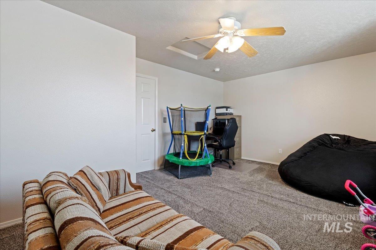 2021 N Eureka Ave., Meridian, Idaho 83646, 4 Bedrooms, 2.5 Bathrooms, Residential For Sale, Price $422,000,MLS 98983028