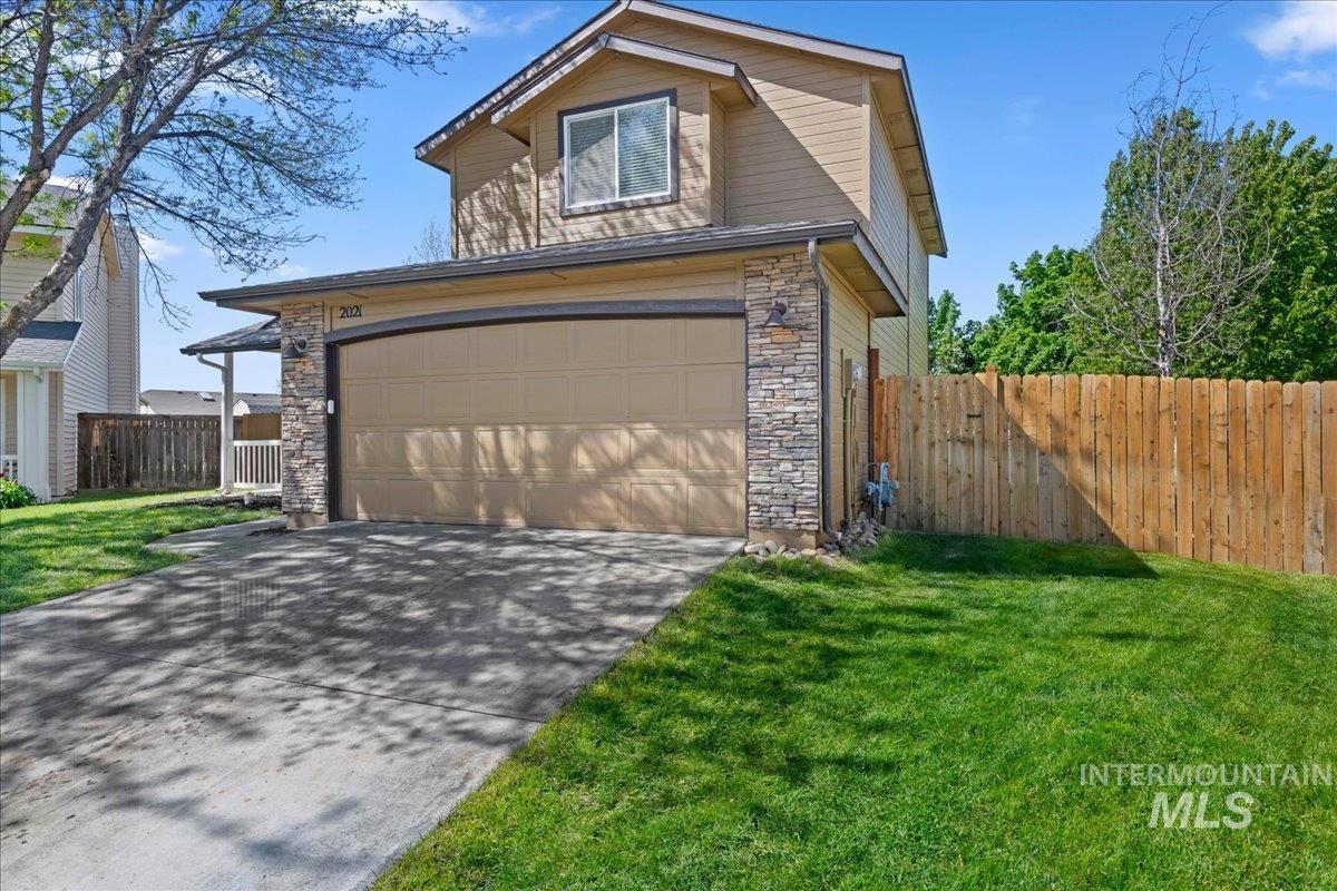 2021 N Eureka Ave., Meridian, Idaho 83646, 4 Bedrooms, 2.5 Bathrooms, Residential For Sale, Price $422,000,MLS 98983028