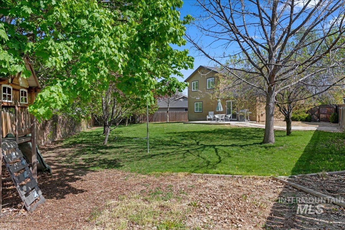 2021 N Eureka Ave., Meridian, Idaho 83646, 4 Bedrooms, 2.5 Bathrooms, Residential For Sale, Price $422,000,MLS 98983028