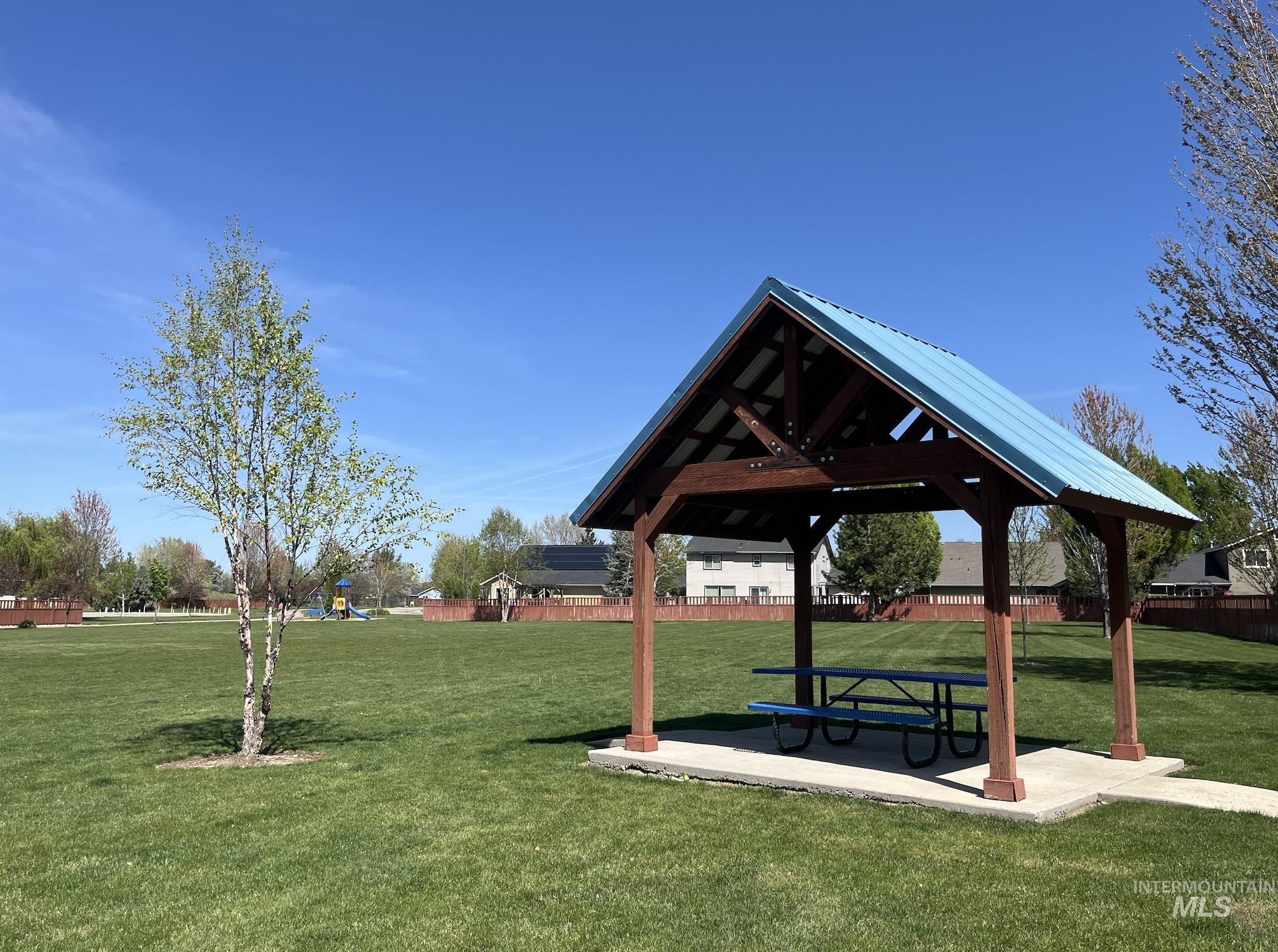 2021 N Eureka Ave., Meridian, Idaho 83646, 4 Bedrooms, 2.5 Bathrooms, Residential For Sale, Price $422,000,MLS 98983028