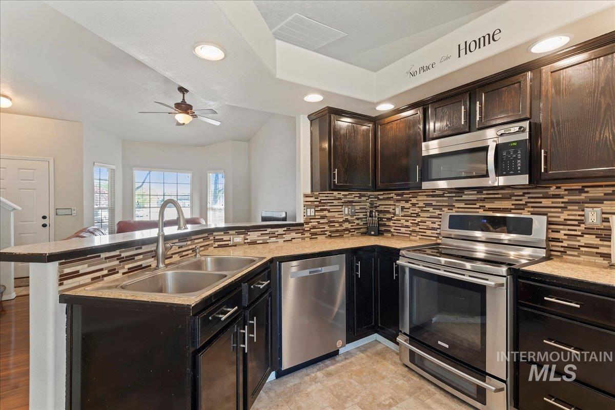 2021 N Eureka Ave., Meridian, Idaho 83646, 4 Bedrooms, 2.5 Bathrooms, Residential For Sale, Price $422,000,MLS 98983028