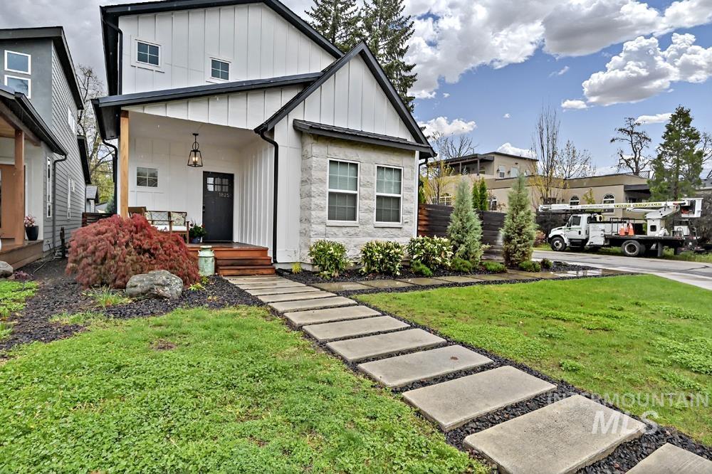 1825 N 30th Street, Boise, Idaho 83703, 4 Bedrooms, 3.5 Bathrooms, Residential For Sale, Price $899,900,MLS 98983033