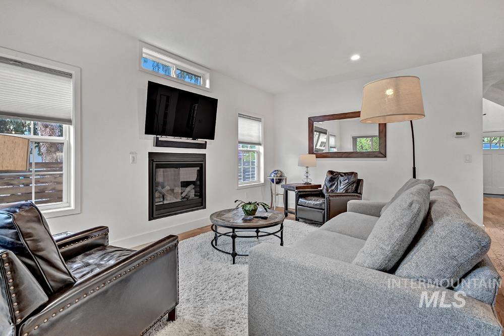 1825 N 30th Street, Boise, Idaho 83703, 4 Bedrooms, 3.5 Bathrooms, Residential For Sale, Price $899,900,MLS 98983033