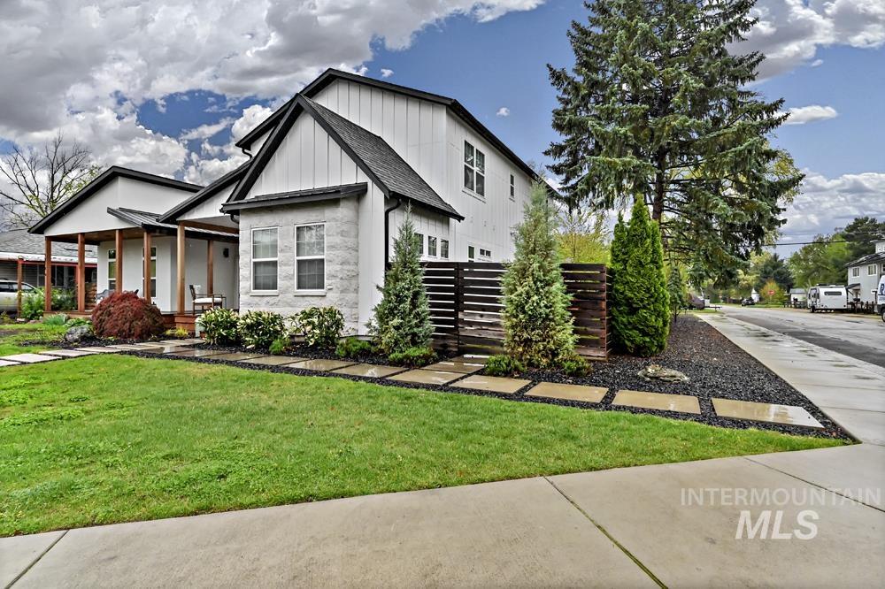 1825 N 30th Street, Boise, Idaho 83703, 4 Bedrooms, 3.5 Bathrooms, Residential For Sale, Price $899,900,MLS 98983033