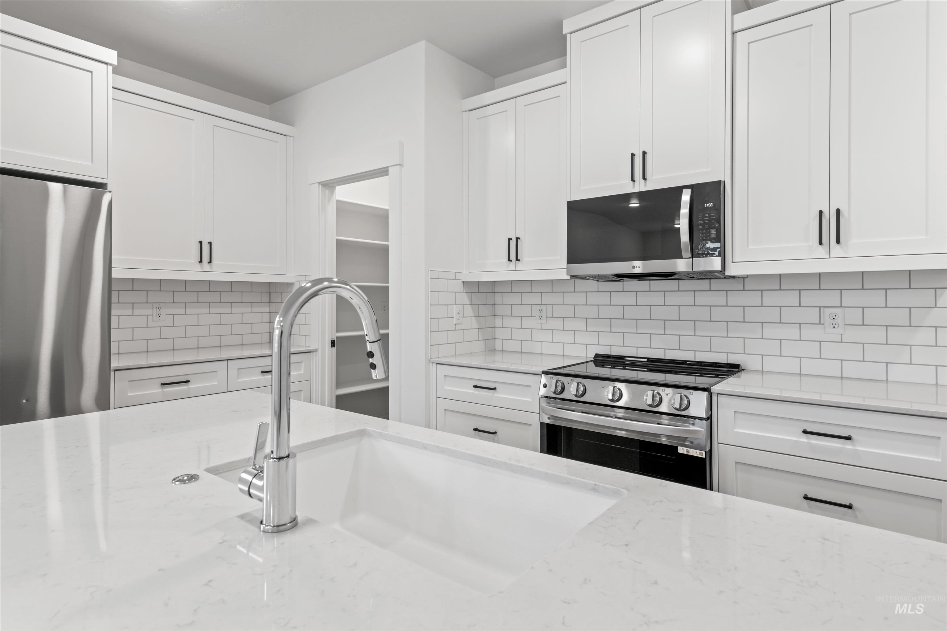 6369 S Sachet Ln, Meridian, Idaho 83642, 3 Bedrooms, 2.5 Bathrooms, Residential For Sale, Price $417,900,MLS 98983034