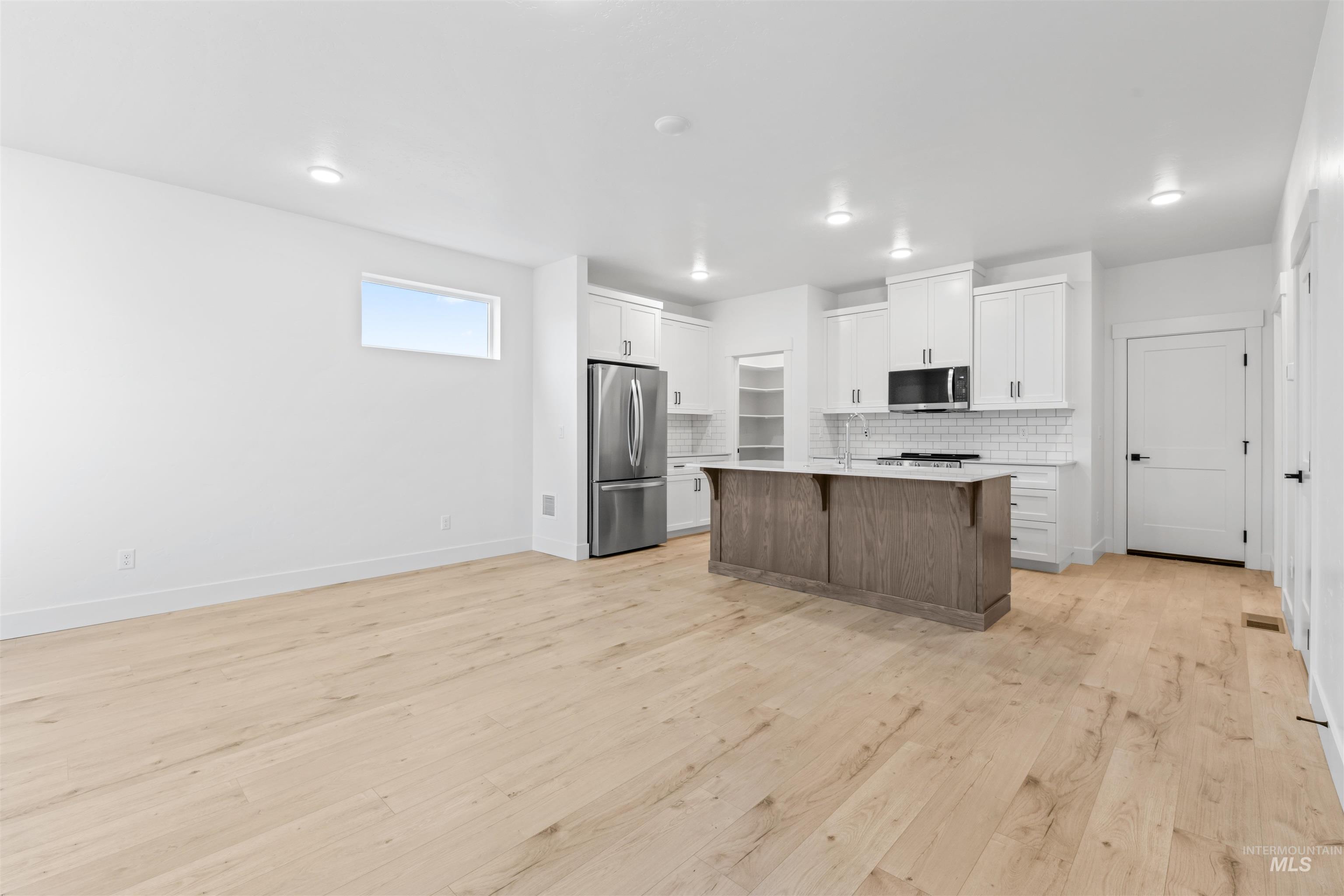 6369 S Sachet Ln, Meridian, Idaho 83642, 3 Bedrooms, 2.5 Bathrooms, Residential For Sale, Price $417,900,MLS 98983034