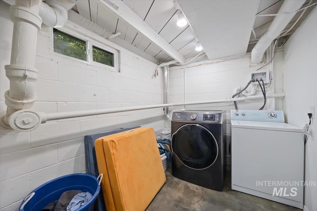 931 Robertson St, Buhl, Idaho 83316, 3 Bedrooms, 2 Bathrooms, Residential For Sale, Price $410,000,MLS 98983035