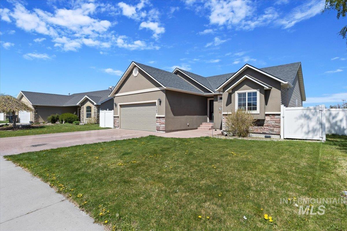 2543 Denali Dr, Burley, Idaho 83318, 5 Bedrooms, 3 Bathrooms, Residential For Sale, Price $465,000,MLS 98983036