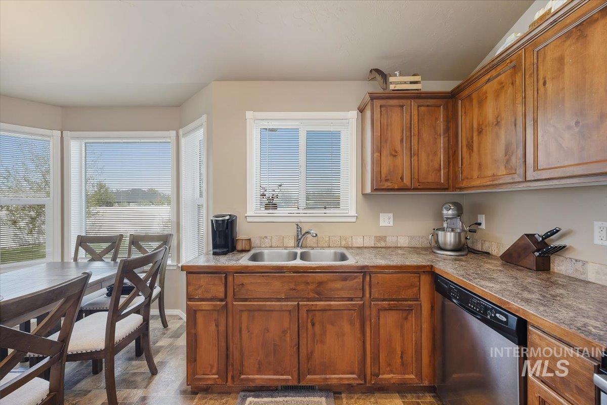 2543 Denali Dr, Burley, Idaho 83318, 5 Bedrooms, 3 Bathrooms, Residential For Sale, Price $465,000,MLS 98983036