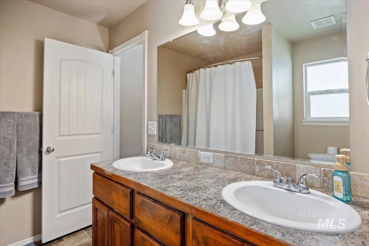 2543 Denali Dr, Burley, Idaho 83318, 5 Bedrooms, 3 Bathrooms, Residential For Sale, Price $465,000,MLS 98983036