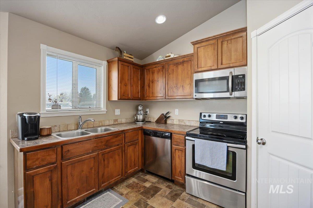 2543 Denali Dr, Burley, Idaho 83318, 5 Bedrooms, 3 Bathrooms, Residential For Sale, Price $465,000,MLS 98983036