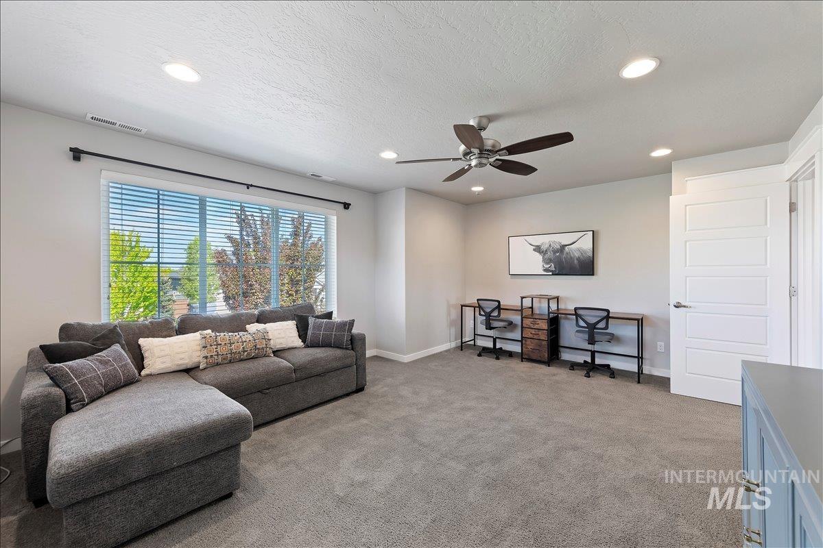 5986 N Vicenza Ave., Meridian, Idaho 83646, 4 Bedrooms, 2.5 Bathrooms, Residential For Sale, Price $774,900,MLS 98983037
