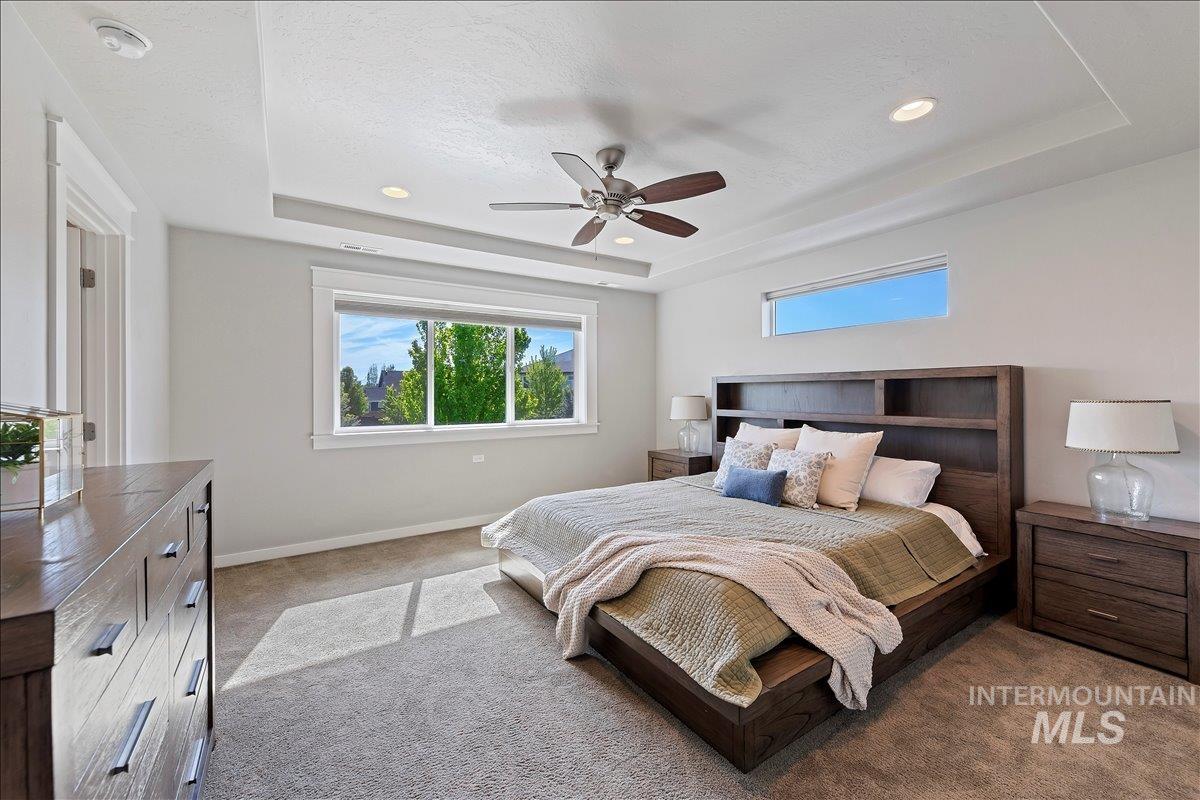 5986 N Vicenza Ave., Meridian, Idaho 83646, 4 Bedrooms, 2.5 Bathrooms, Residential For Sale, Price $774,900,MLS 98983037