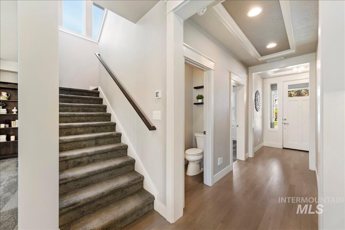 5986 N Vicenza Ave., Meridian, Idaho 83646, 4 Bedrooms, 2.5 Bathrooms, Residential For Sale, Price $774,900,MLS 98983037