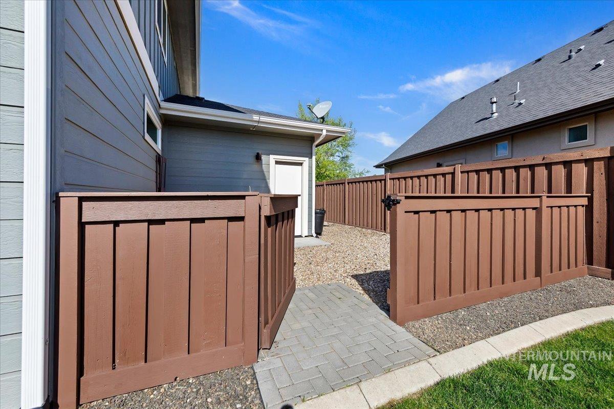 5986 N Vicenza Ave., Meridian, Idaho 83646, 4 Bedrooms, 2.5 Bathrooms, Residential For Sale, Price $774,900,MLS 98983037