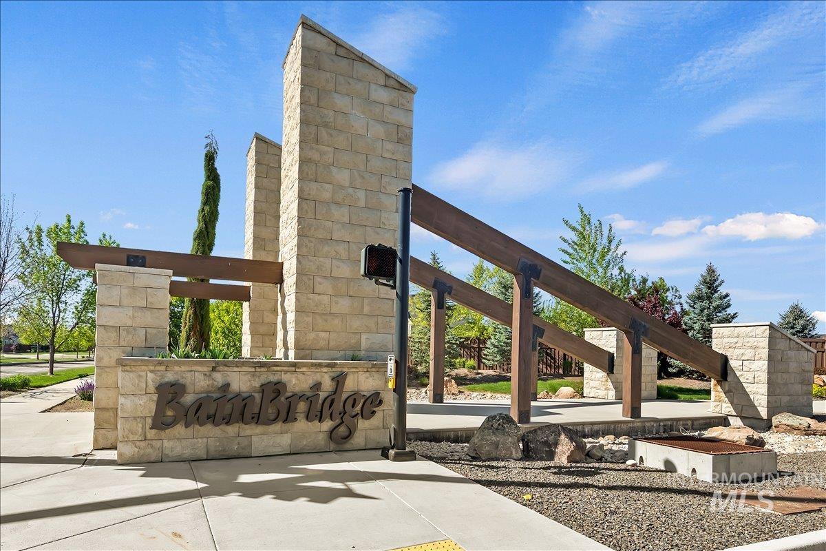 5986 N Vicenza Ave., Meridian, Idaho 83646, 4 Bedrooms, 2.5 Bathrooms, Residential For Sale, Price $774,900,MLS 98983037