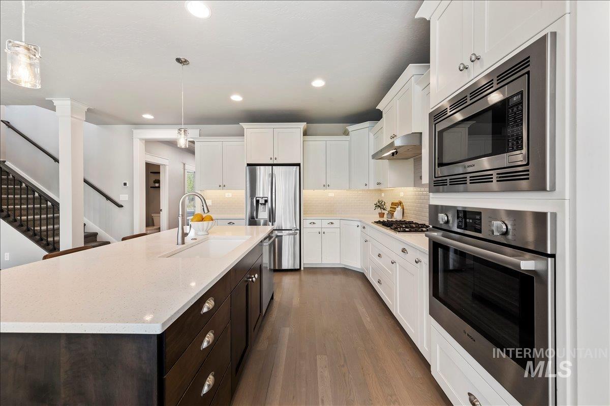 5986 N Vicenza Ave., Meridian, Idaho 83646, 4 Bedrooms, 2.5 Bathrooms, Residential For Sale, Price $774,900,MLS 98983037