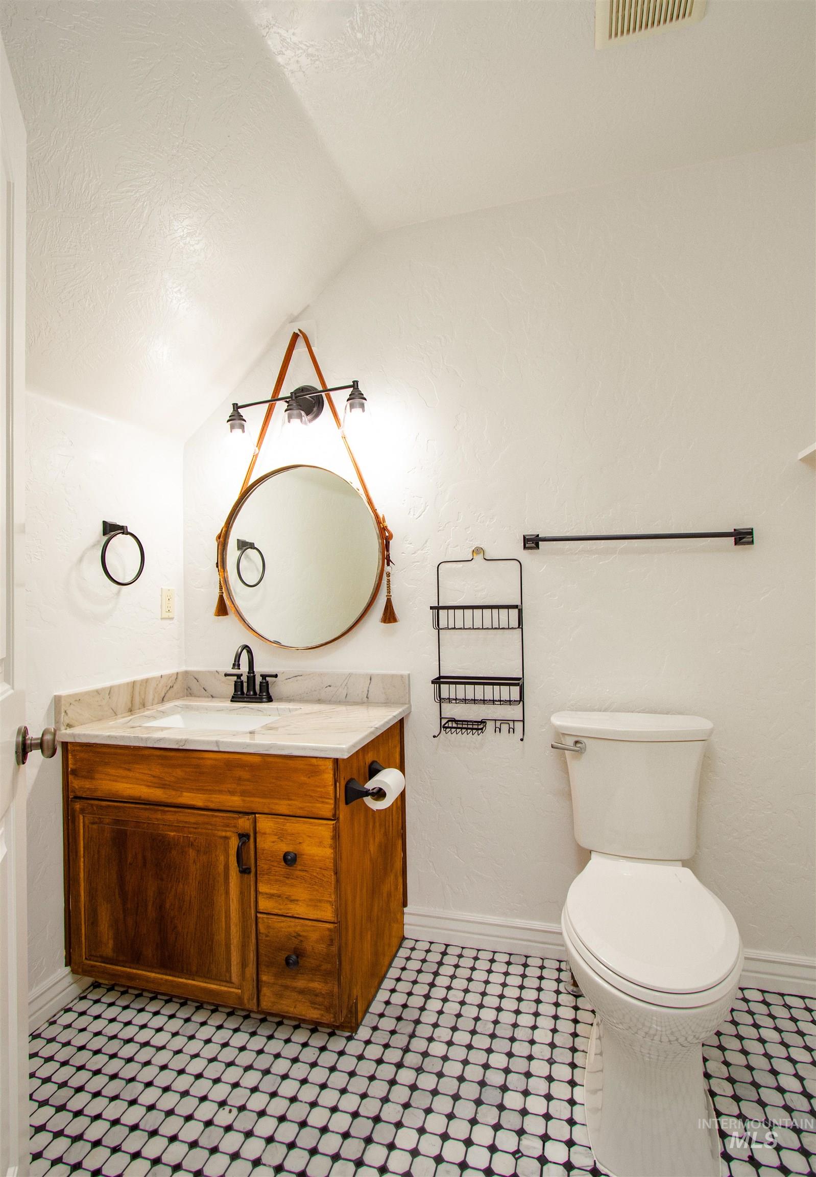 10553 Alpine Street, Nampa, Idaho 83687, 3 Bedrooms, 2.5 Bathrooms, Residential For Sale, Price $479,900,MLS 98983048