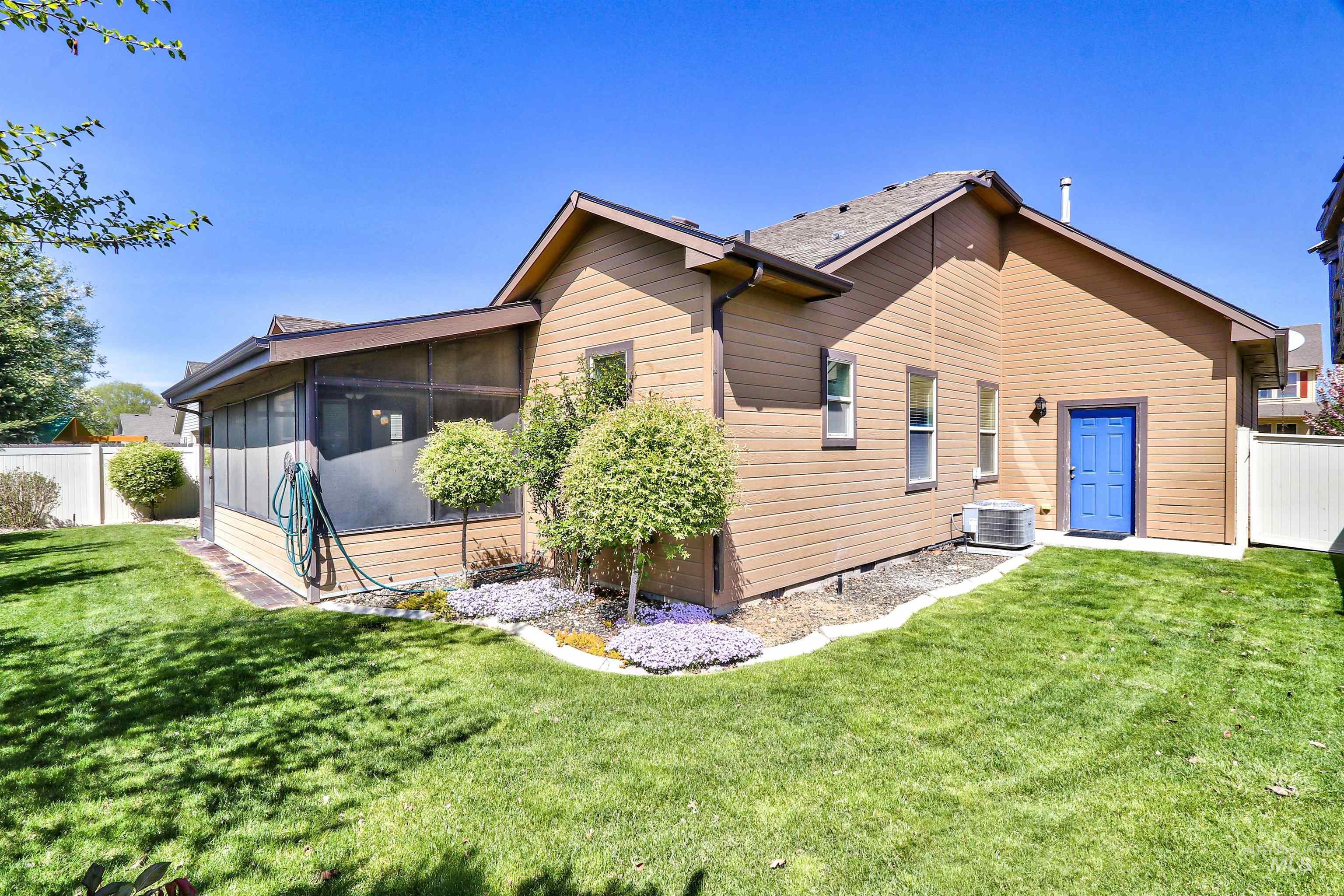 10553 Alpine Street, Nampa, Idaho 83687, 3 Bedrooms, 2.5 Bathrooms, Residential For Sale, Price $479,900,MLS 98983048