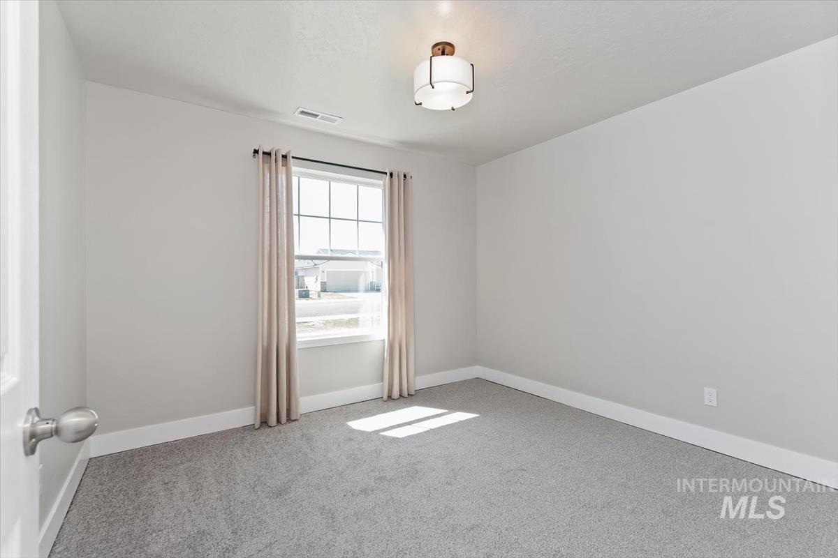 4323 Bainbridge St, Caldwell, Idaho 83607-4510, 3 Bedrooms, 2 Bathrooms, Residential For Sale, Price $420,000,MLS 98983050