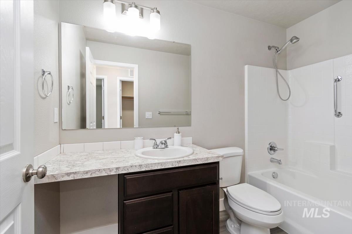 4323 Bainbridge St, Caldwell, Idaho 83607-4510, 3 Bedrooms, 2 Bathrooms, Residential For Sale, Price $420,000,MLS 98983050